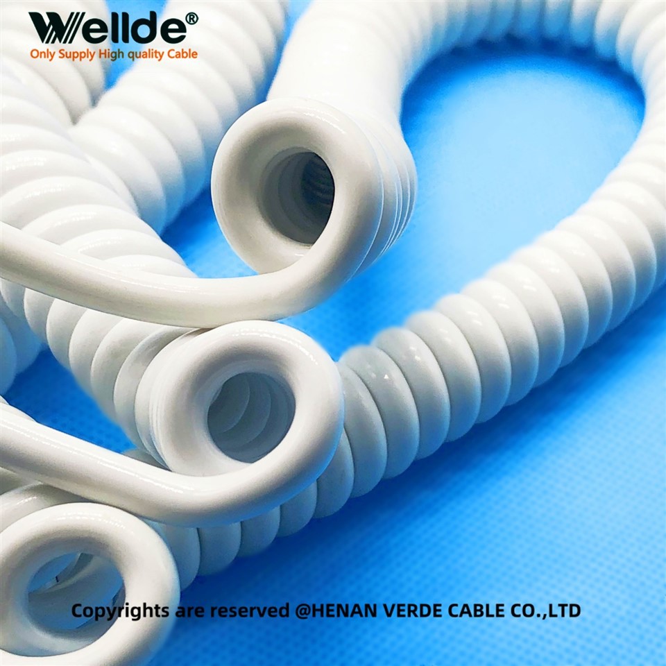 Oil-resistant spiral cable